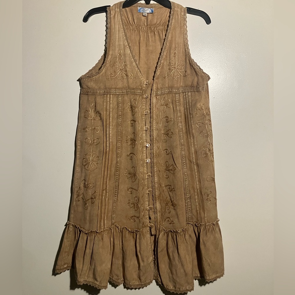 J Gee, Elegant Tan Embroidered hippie style vest! Could also be worn as a dress!